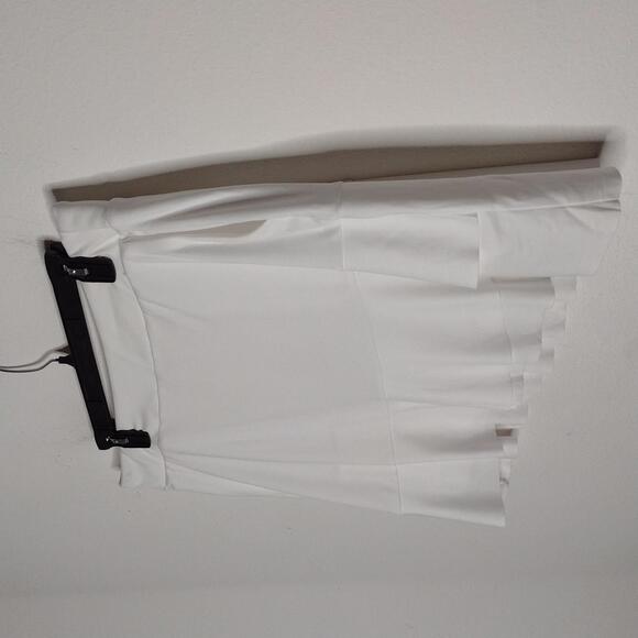 NWT Greg Norman Women's White/Golf Skort Size Large - Picture 2 of 10